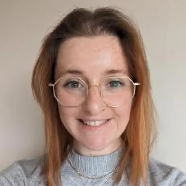 Dr Lisa Jayne-Edwards